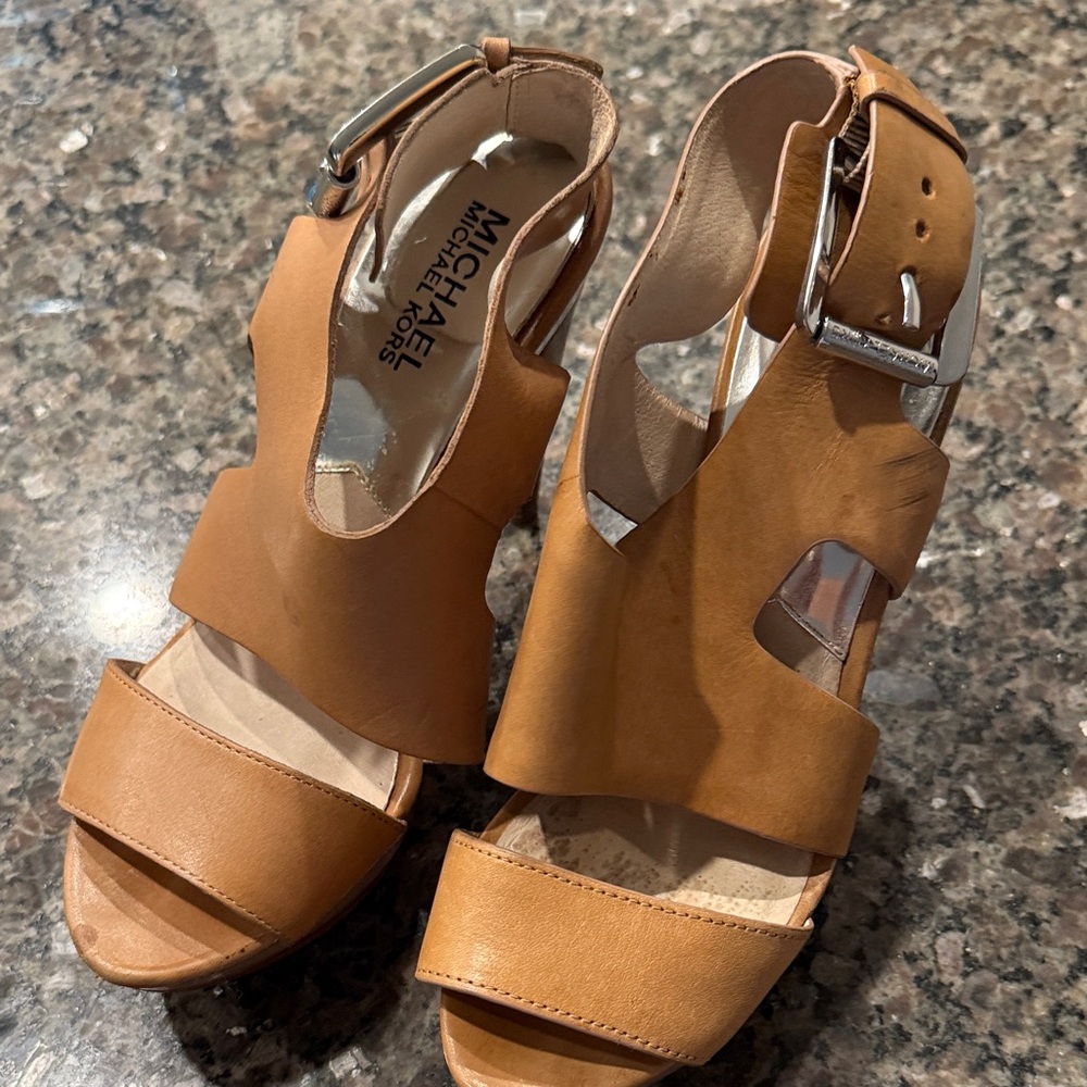 Michael Kors Tan Cut-Out Heels